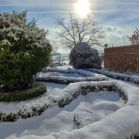 B&B Gutshaus De La Fontaine Feilsdorf Екстер'єр фото